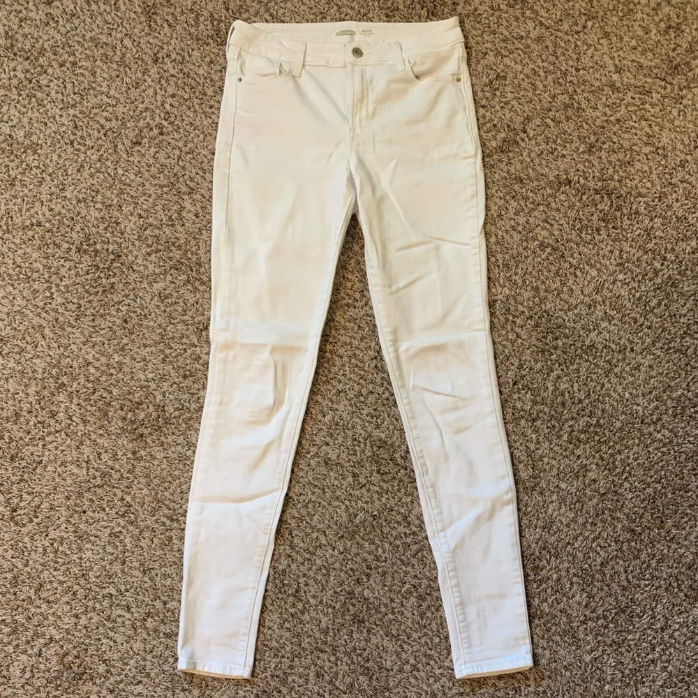 Old Navy White Rockstar Super Skinny Jeans. Long Length